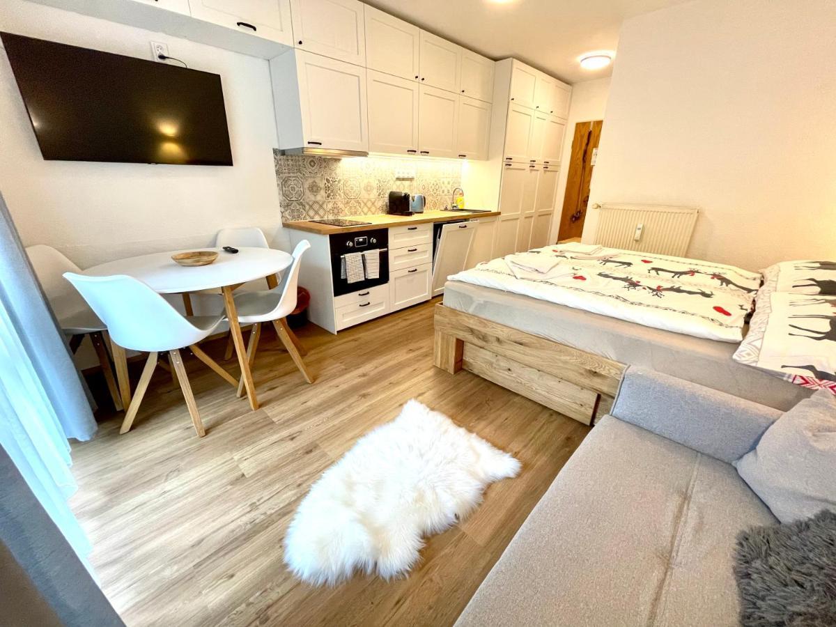 2022 Neu Renoviert- Apartments Michaela Филипсройт Экстерьер фото
